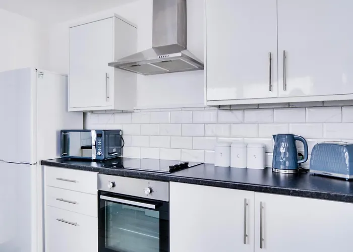 Cosy 3 Bedroom House Near Anfield Stadium