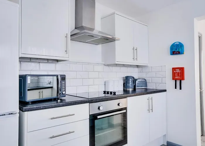 Cosy 3 Bedroom House Near Anfield Stadium